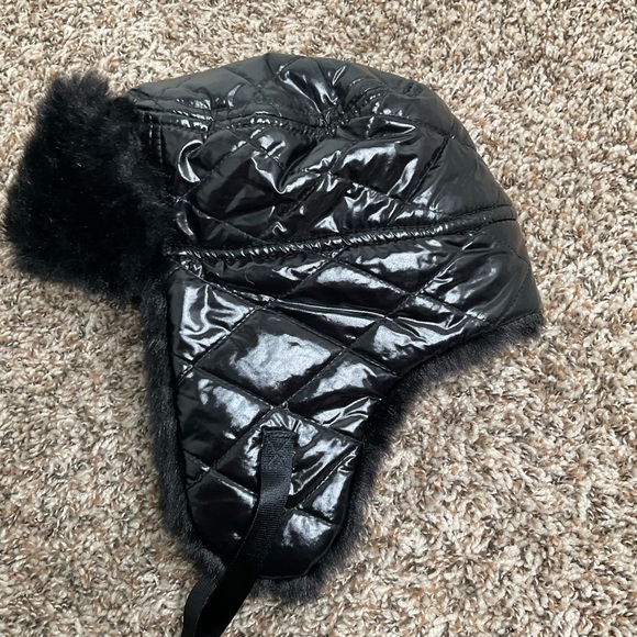 Kids winter hat, faux patent leather with faux fur lining, black, one size, NWOT - Picture 5 of 7